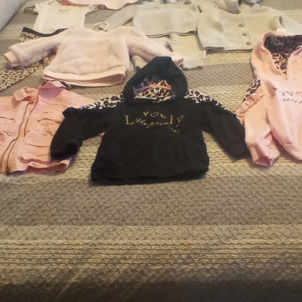 Baby clothes - Picture 3 of 3